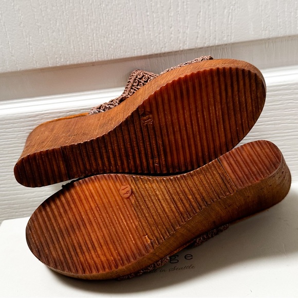 Sbicca Mocha and Chestnut Crochet Antilles Boho Beach Wedge Sandal Size 10 - Picture 4 of 4